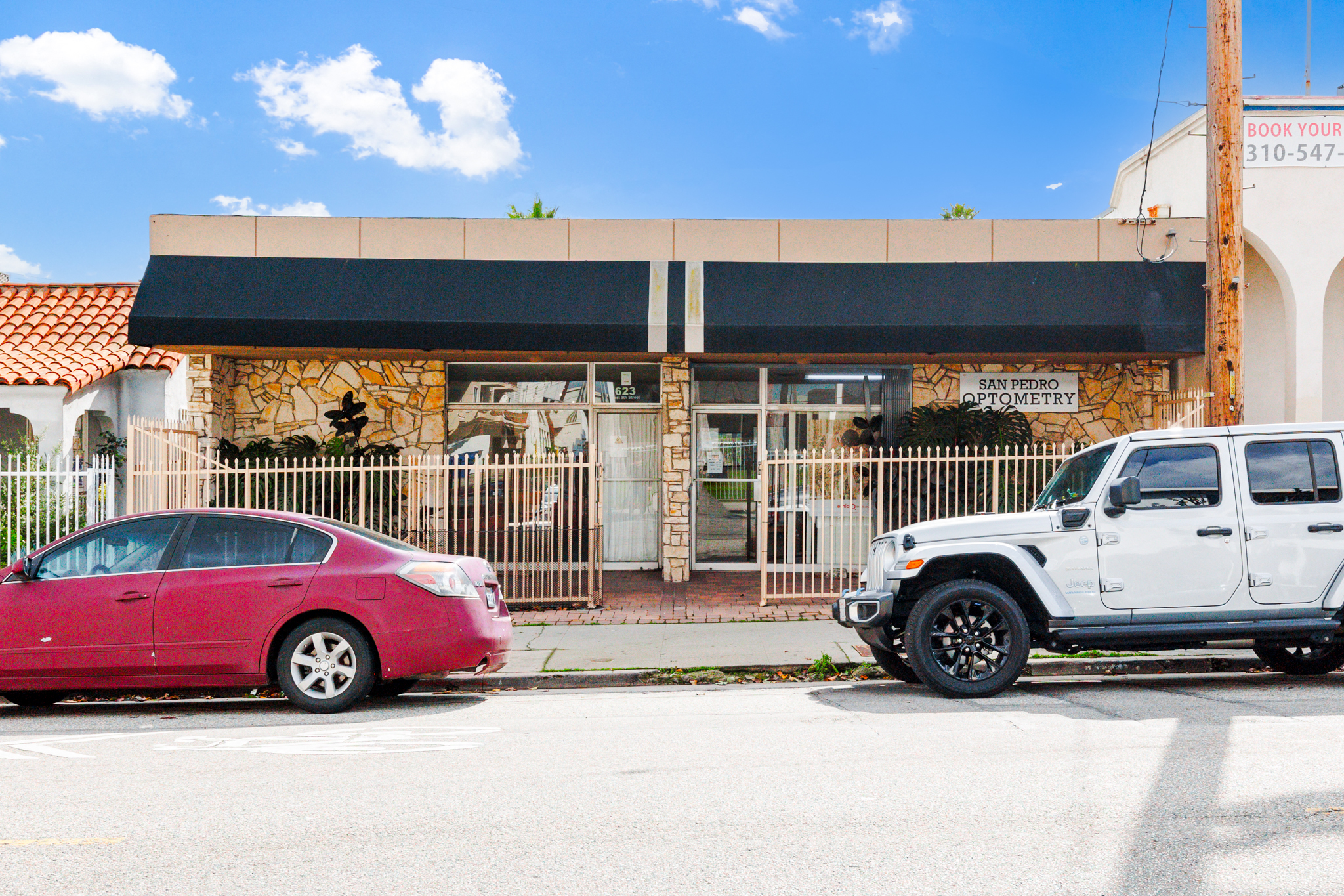 623 W 9th St